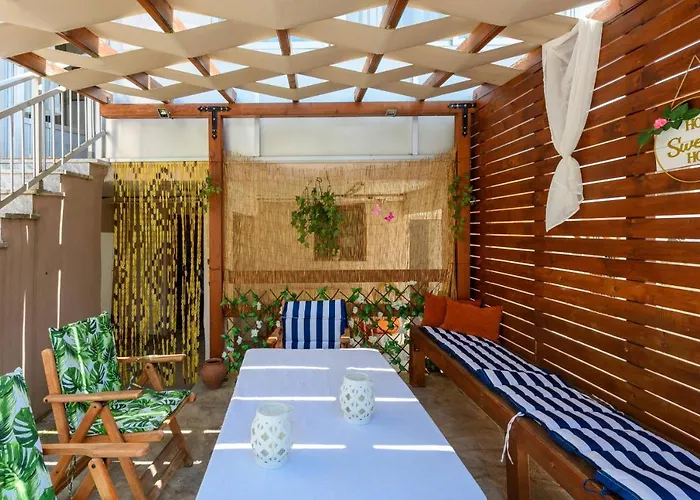 Adamou Family House 度假居 *