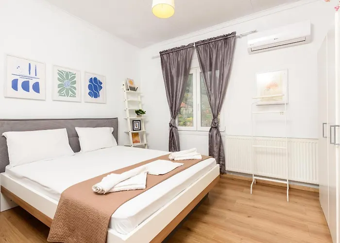 Adamou Family House 度假居 *